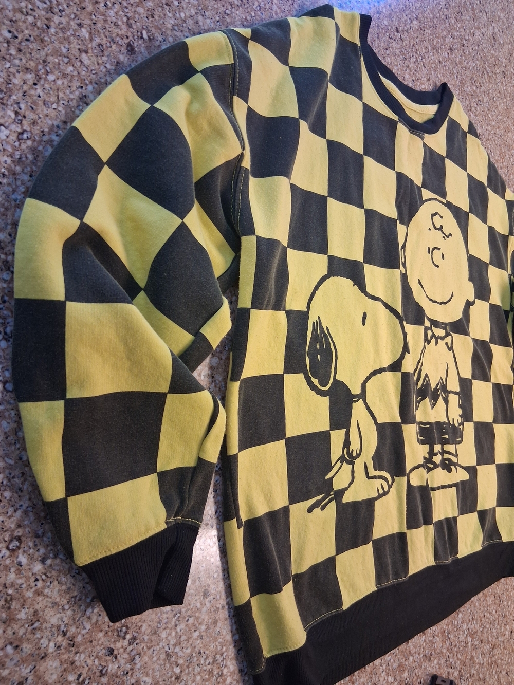 Peanuts Yellow and Black Checkerboard Crewneck with Snoopy & Charlie Brown - Picture 4 of 11